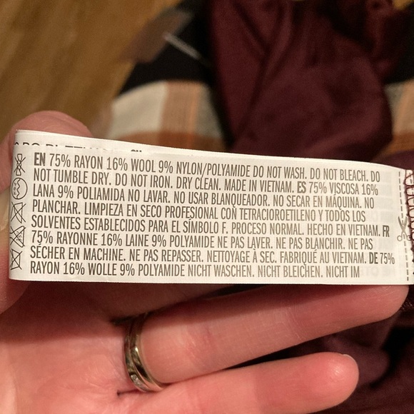 Forever 21 Burgundy Sheath Dress with Mock Neck and Short Sleeves - Picture 12 of 12